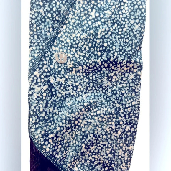 Lululemon inspire II pebble parfait size 4 leggings excellent condition - Picture 5 of 5